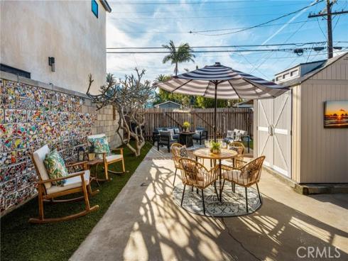 308  12th  , Huntington Beach, CA