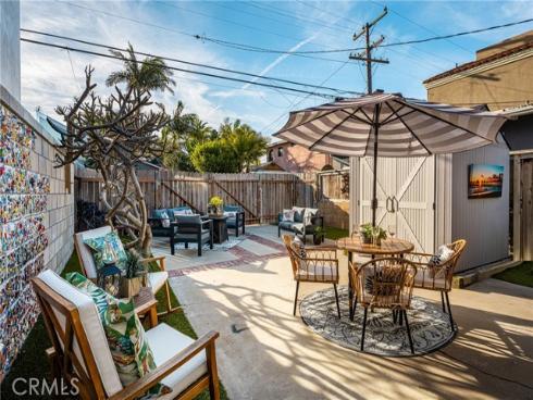308  12th  , Huntington Beach, CA