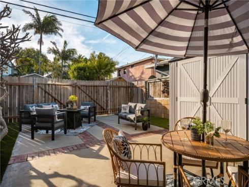 308  12th  , Huntington Beach, CA
