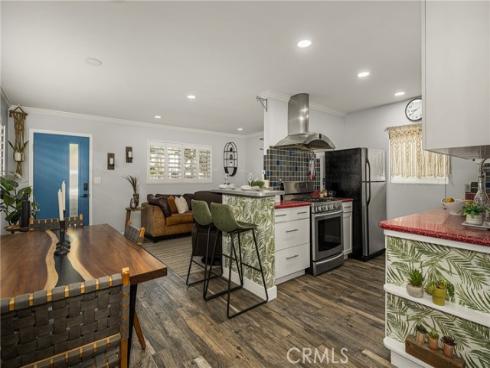 308  12th  , Huntington Beach, CA