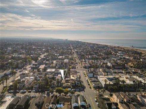 308  12th  , Huntington Beach, CA