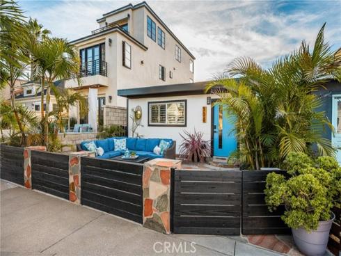 308  12th  , Huntington Beach, CA