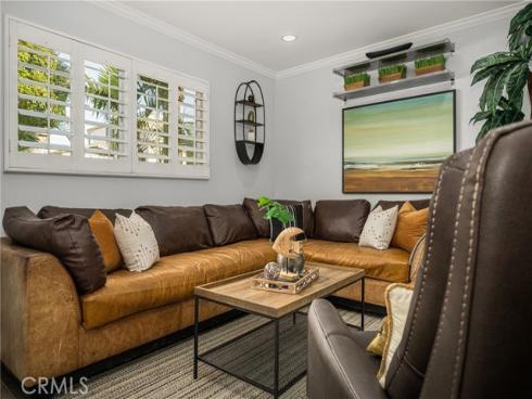 308  12th  , Huntington Beach, CA