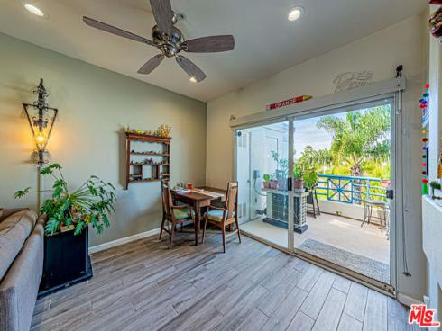 415  Townsquare  325  Lane, Huntington Beach, CA