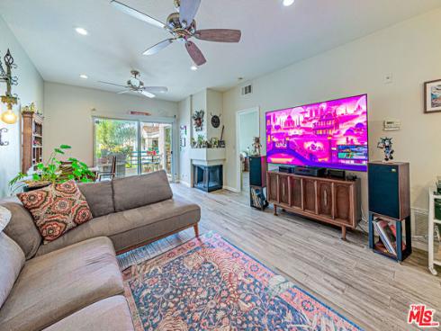 415  Townsquare  325  Lane, Huntington Beach, CA