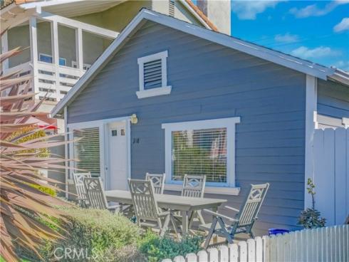 318  8th   Street, Huntington Beach, CA