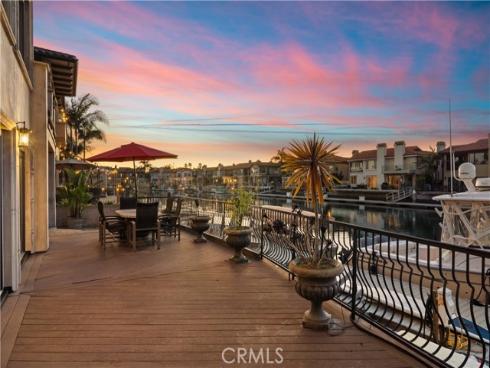 3311  Bounty   Circle, Huntington Beach, CA