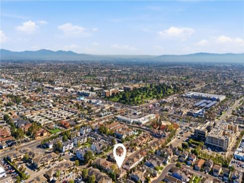 7814 Orchid , Huntington Beach, CA