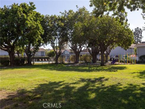 9538  Bickley Dr  2 , Huntington Beach, CA