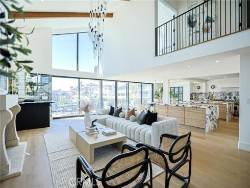 16861 Edgewater , Huntington Beach, CA