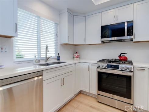 8933  Modesto  1216C  Circle, Huntington Beach, CA
