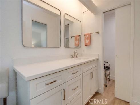 8933  Modesto  1216C  Circle, Huntington Beach, CA