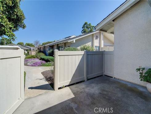 8933  Modesto  1216C  Circle, Huntington Beach, CA