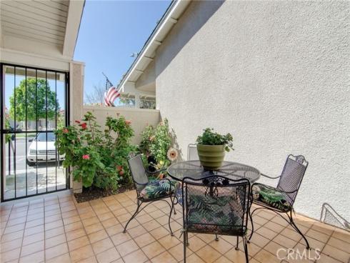 8933  Modesto  1216C  Circle, Huntington Beach, CA