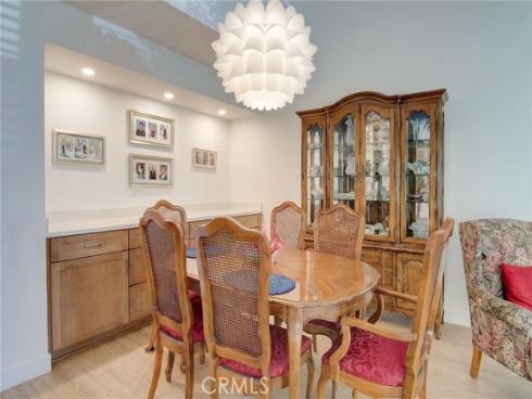 8933  Modesto  1216C  Circle, Huntington Beach, CA