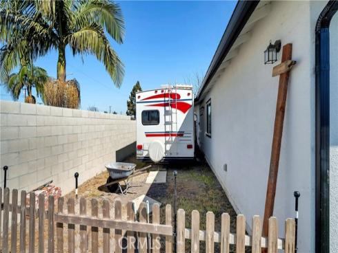16281 Golden Gate Lane, Huntington Beach, CA