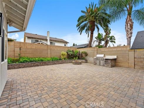 18452  Carnaby  , Huntington Beach, CA