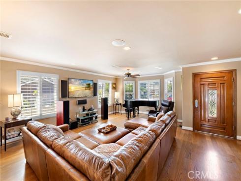18452  Carnaby  , Huntington Beach, CA