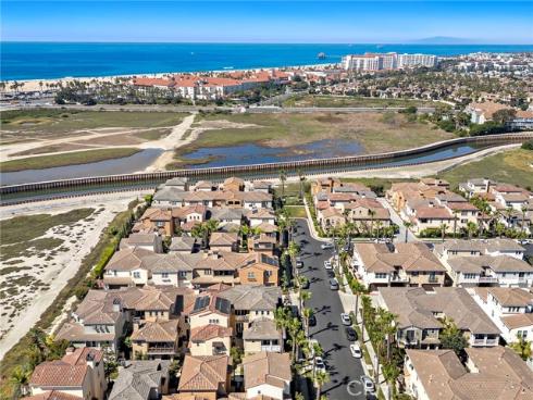 8238  Noelle   Drive, Huntington Beach, CA