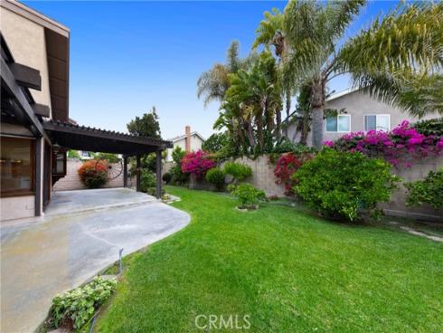 8851  Satterfield  , Huntington Beach, CA