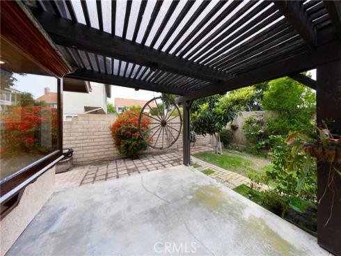 8851  Satterfield  , Huntington Beach, CA