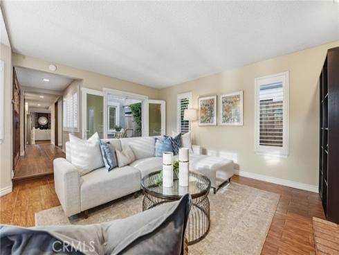 219  Memphis Ave  , Huntington Beach, CA