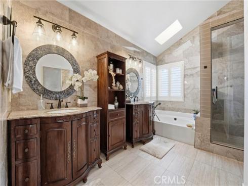 219  Memphis Ave  , Huntington Beach, CA