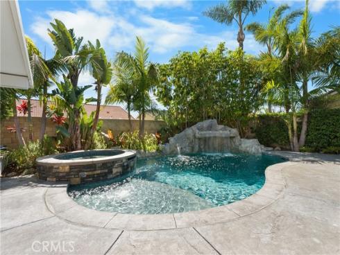 9662 Woodlawn Drive