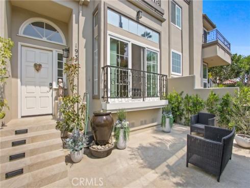 19355  Maidstone  , Huntington Beach, CA