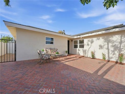 5041  Mcfadden  , Huntington Beach, CA