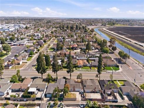 5041  Mcfadden  , Huntington Beach, CA