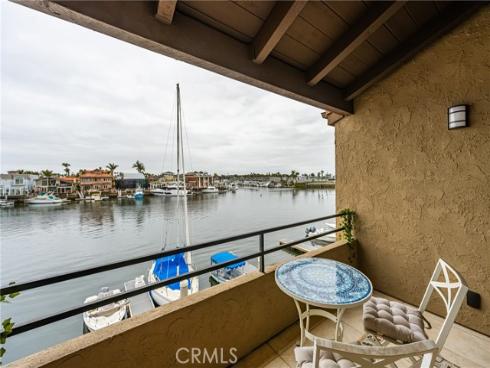 17110  Bluewater   Lane, Huntington Beach, CA