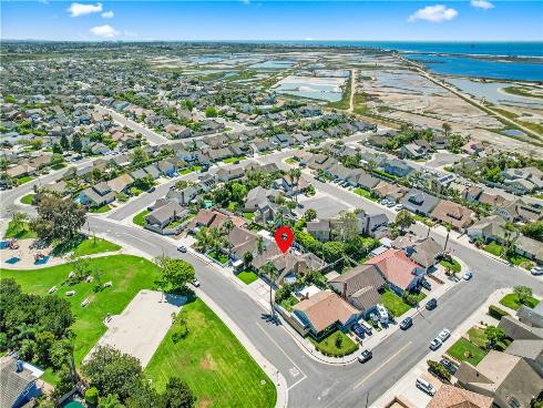 5622  Brighton  , Huntington Beach, CA