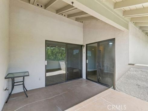 8633  Portola  17E  Court, Huntington Beach, CA