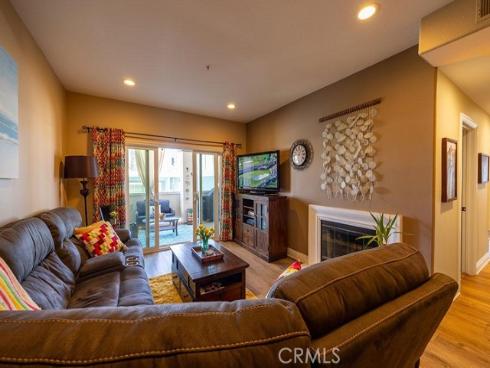 1516 Pacific Coast , Huntington Beach, CA