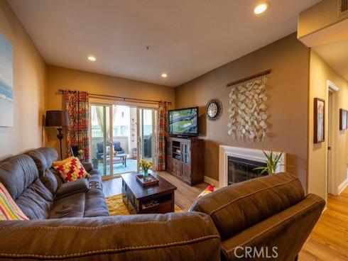 1516  Pacific Coast  , Huntington Beach, CA