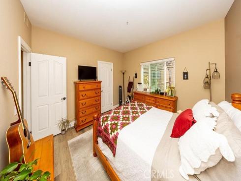 1516  Pacific Coast  , Huntington Beach, CA