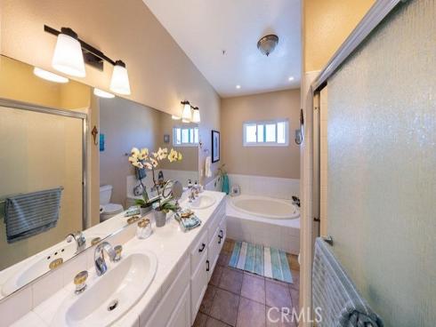 1516  Pacific Coast  , Huntington Beach, CA
