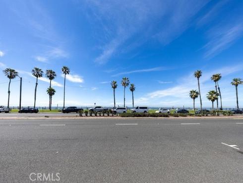 1516  Pacific Coast  , Huntington Beach, CA