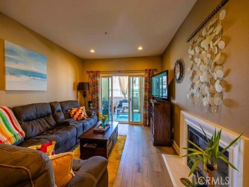 1516  Pacific Coast  , Huntington Beach, CA