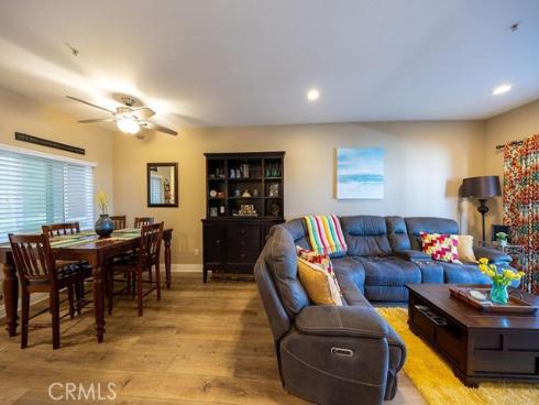 1516  Pacific Coast  , Huntington Beach, CA