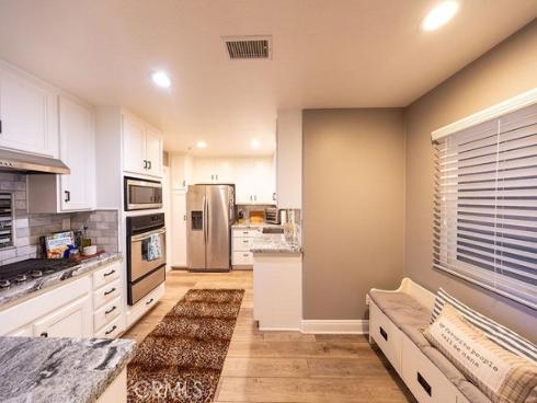 1516  Pacific Coast  , Huntington Beach, CA