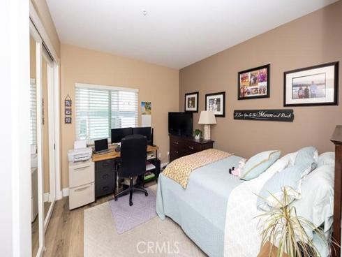 1516  Pacific Coast  , Huntington Beach, CA
