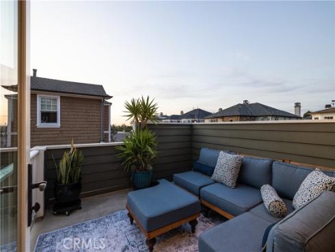 4492  Oceanridge   Drive, Huntington Beach, CA