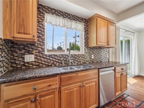 7602  Taylor  , Huntington Beach, CA