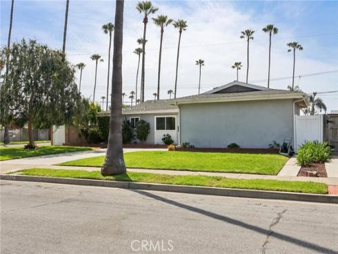 7602  Taylor  , Huntington Beach, CA