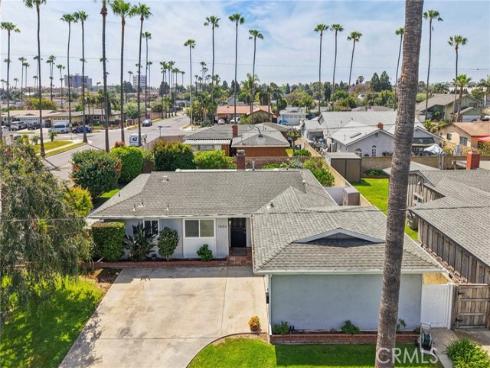 7602  Taylor  , Huntington Beach, CA