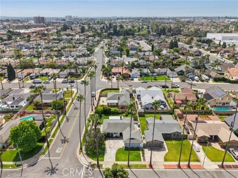 7602  Taylor  , Huntington Beach, CA