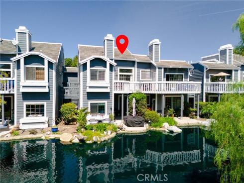 8192 Sandcove 204