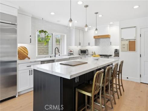 20082 Gothic Circle, Huntington Beach, CA